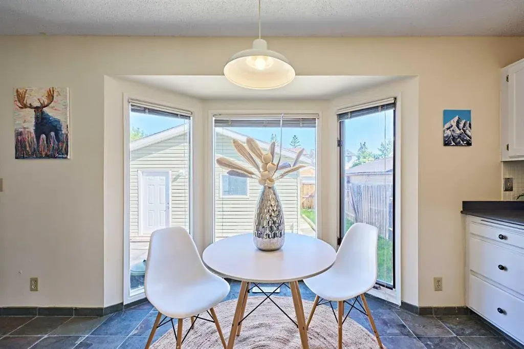 16 Shawmeadows Crescent SW