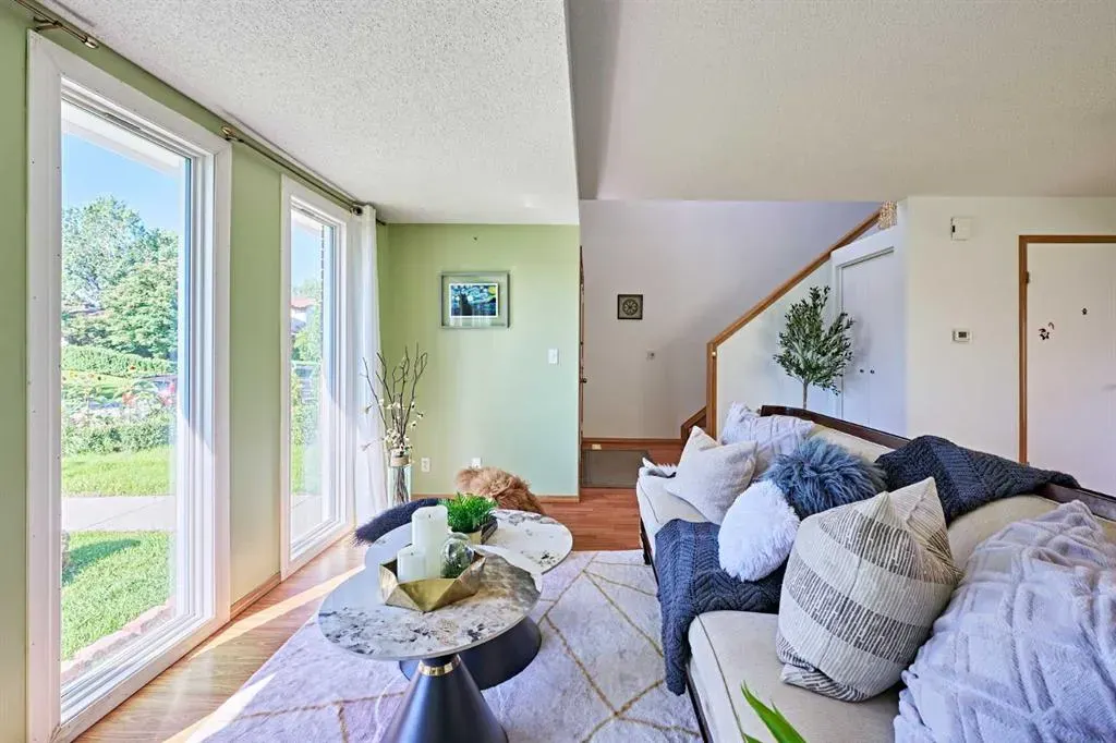 16 Shawmeadows Crescent SW