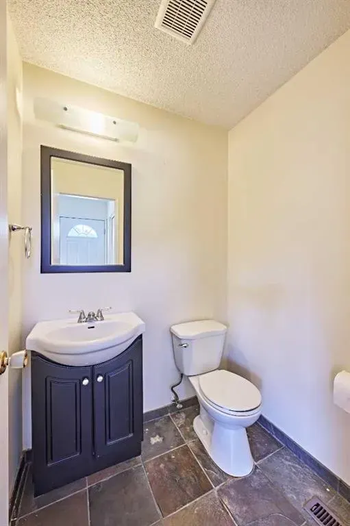 16 Shawmeadows Crescent SW