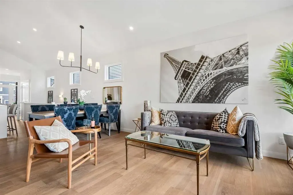 218 Mitchell Heath NW