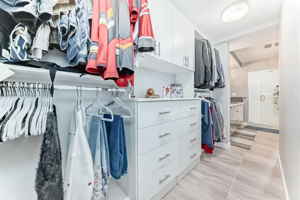 1234 5 Avenue NW, #1106