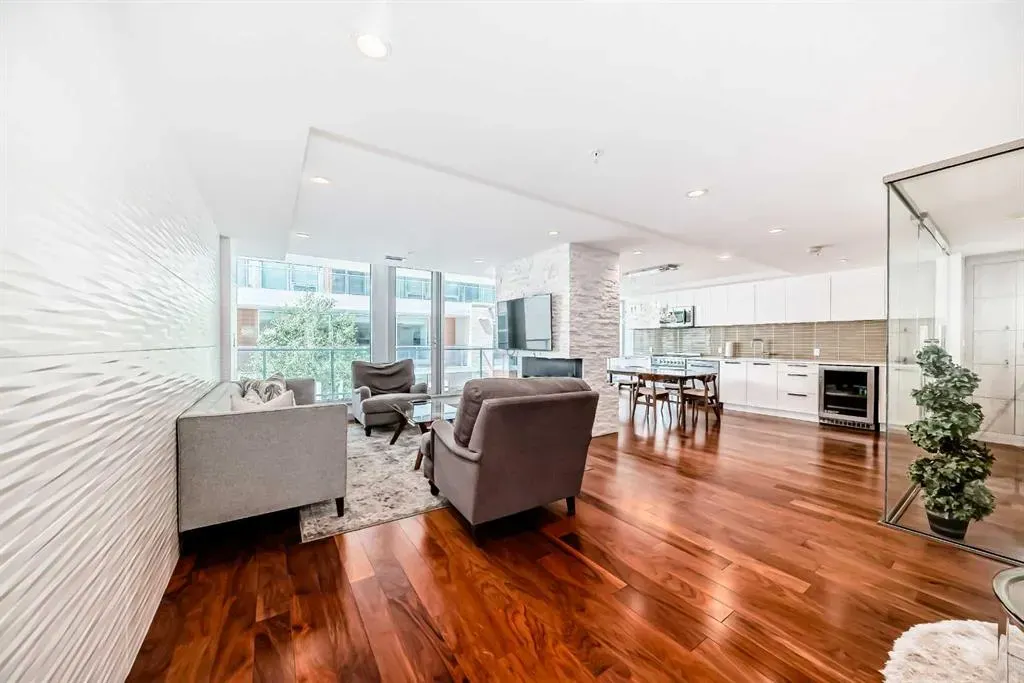 1234 5 Avenue NW, #1106