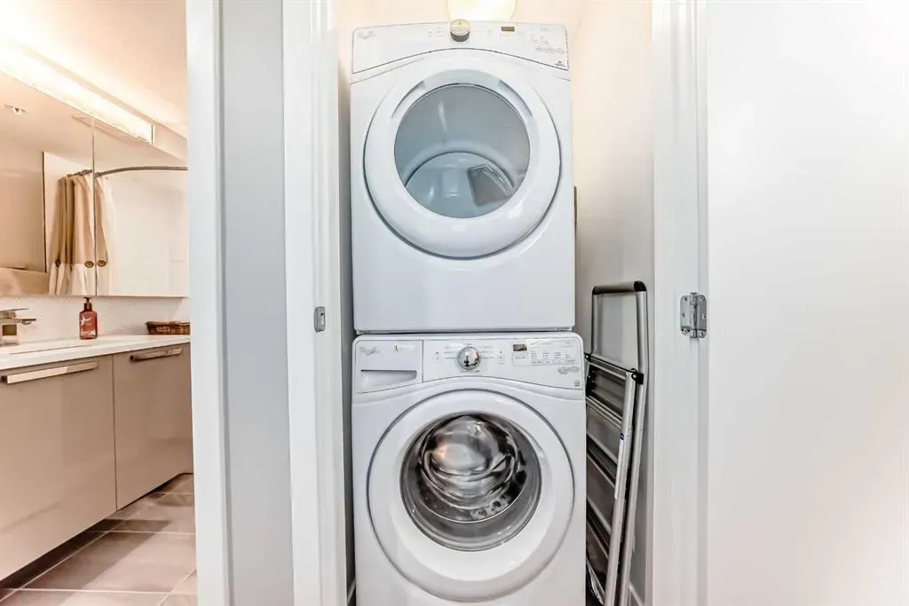 1234 5 Avenue NW, #1106