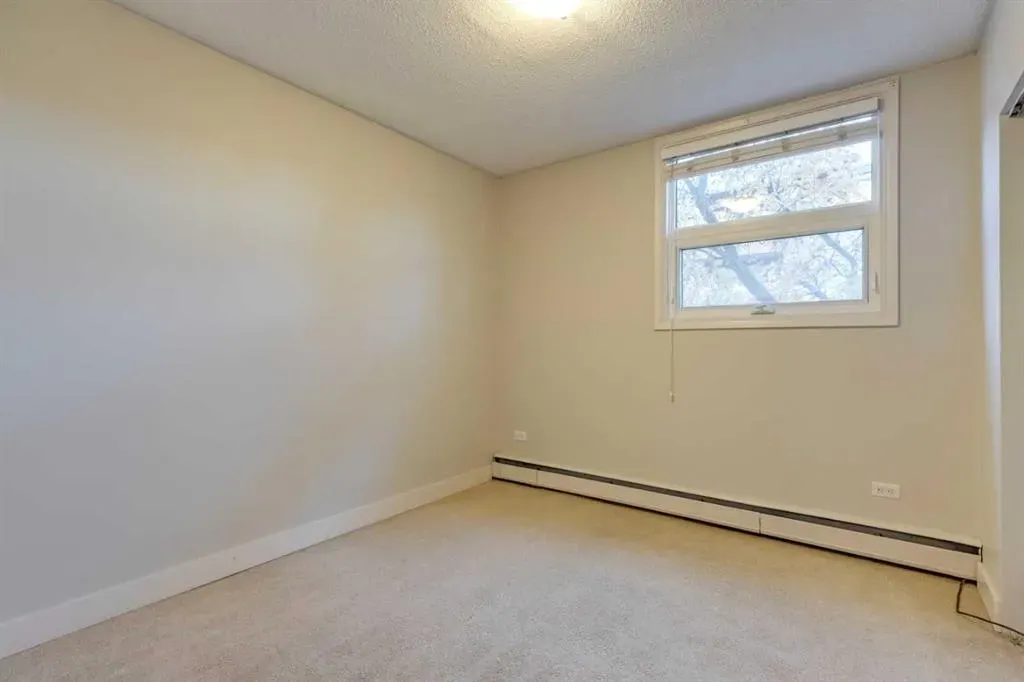 1027 Cameron Avenue SW, #402