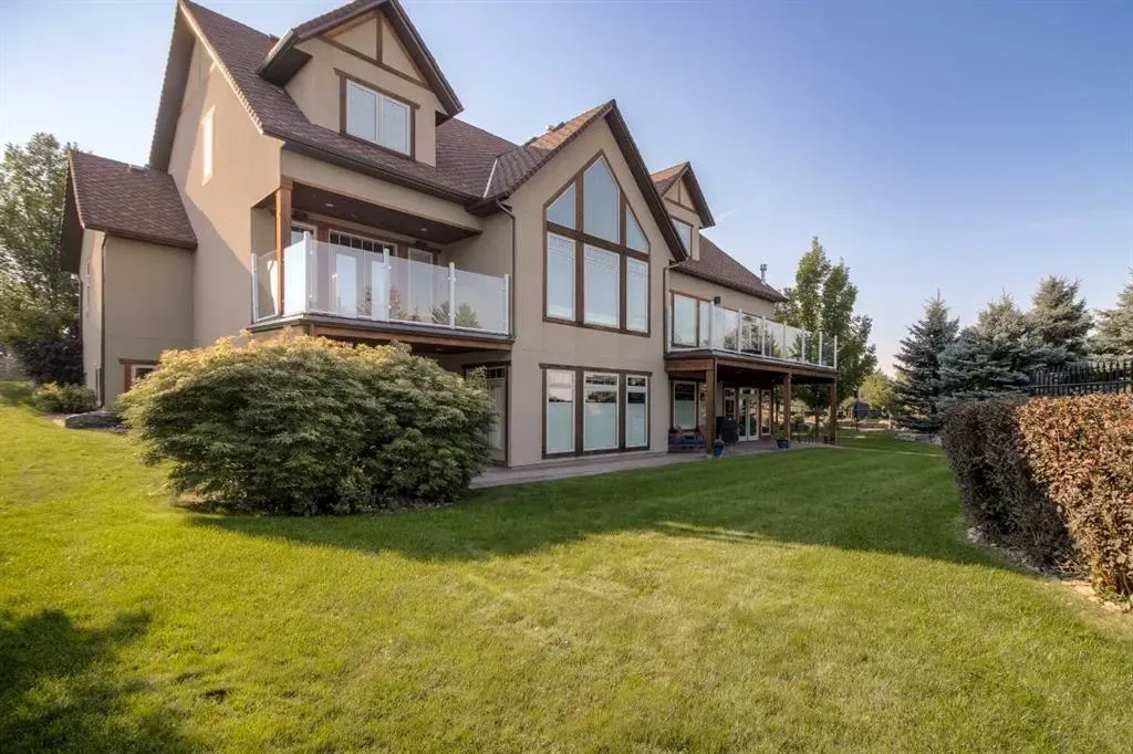 210 Sandstone Place S