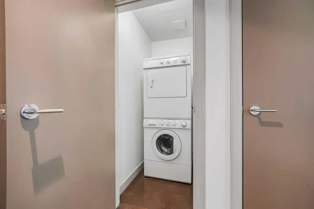 220 12 Avenue SE, #1102