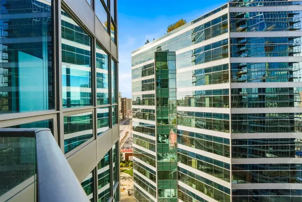 220 12 Avenue SE, #1102