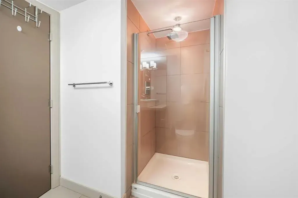 220 12 Avenue SE, #1102