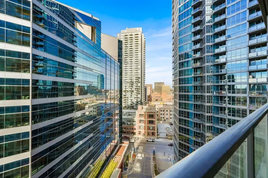 220 12 Avenue SE, #1102