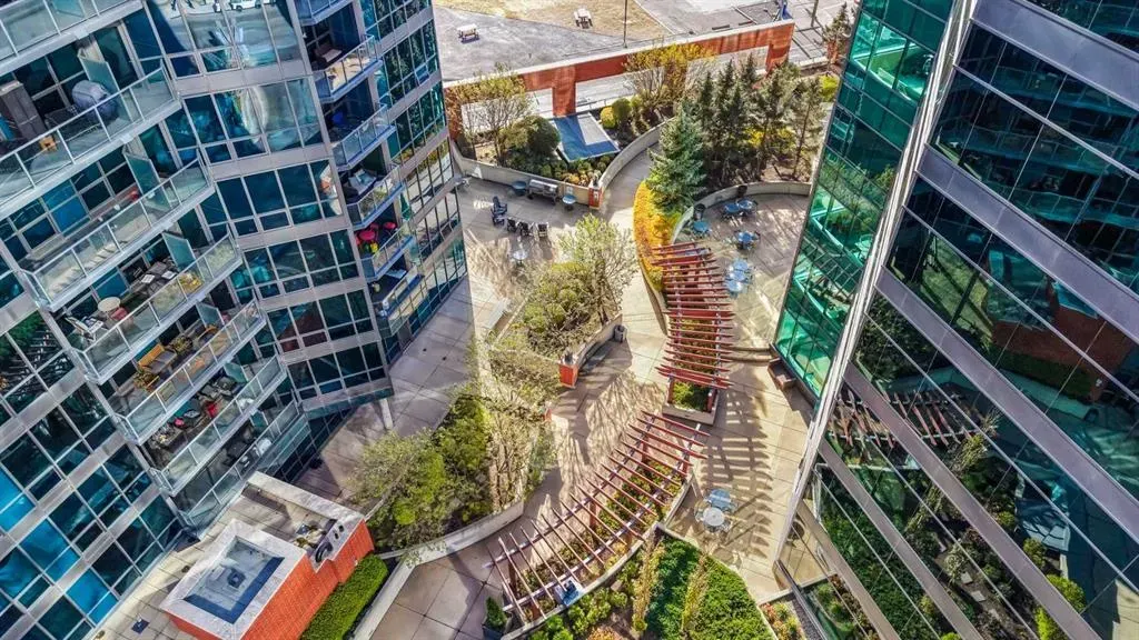 220 12 Avenue SE, #1102