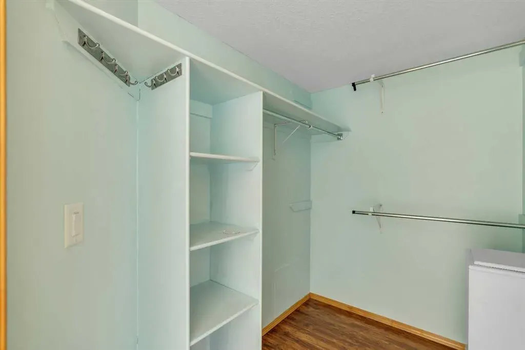 106 Thornbird Way SE