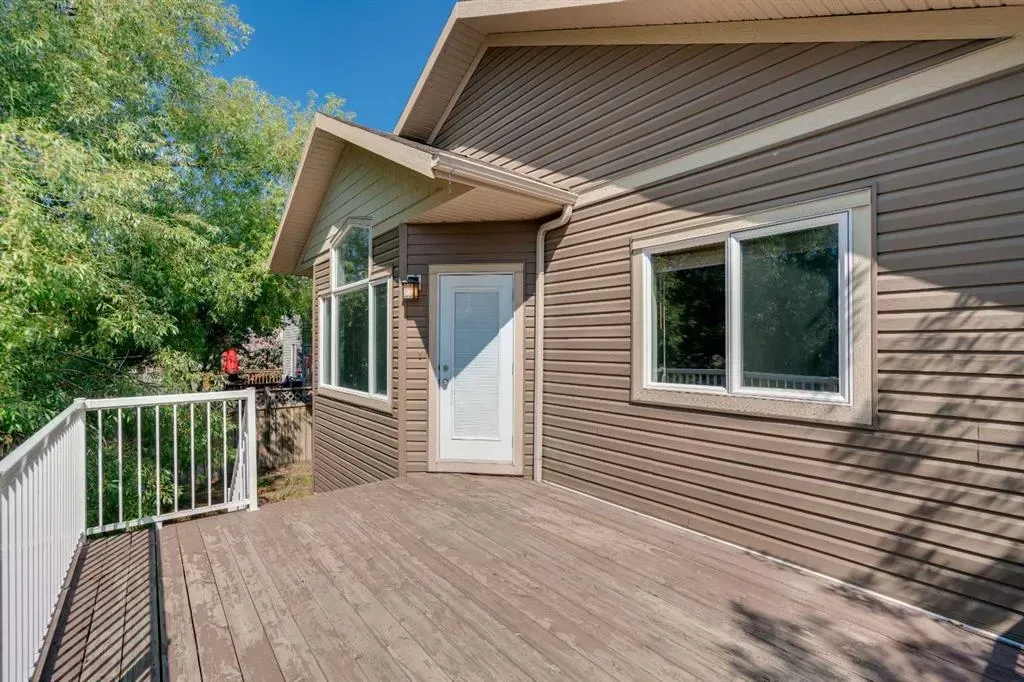 106 Thornbird Way SE