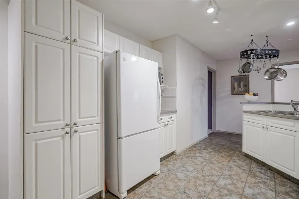 39 Hidden Creek Place NW, #104