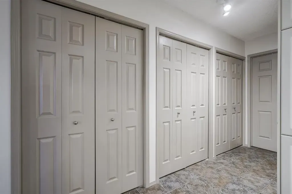 39 Hidden Creek Place NW, #104