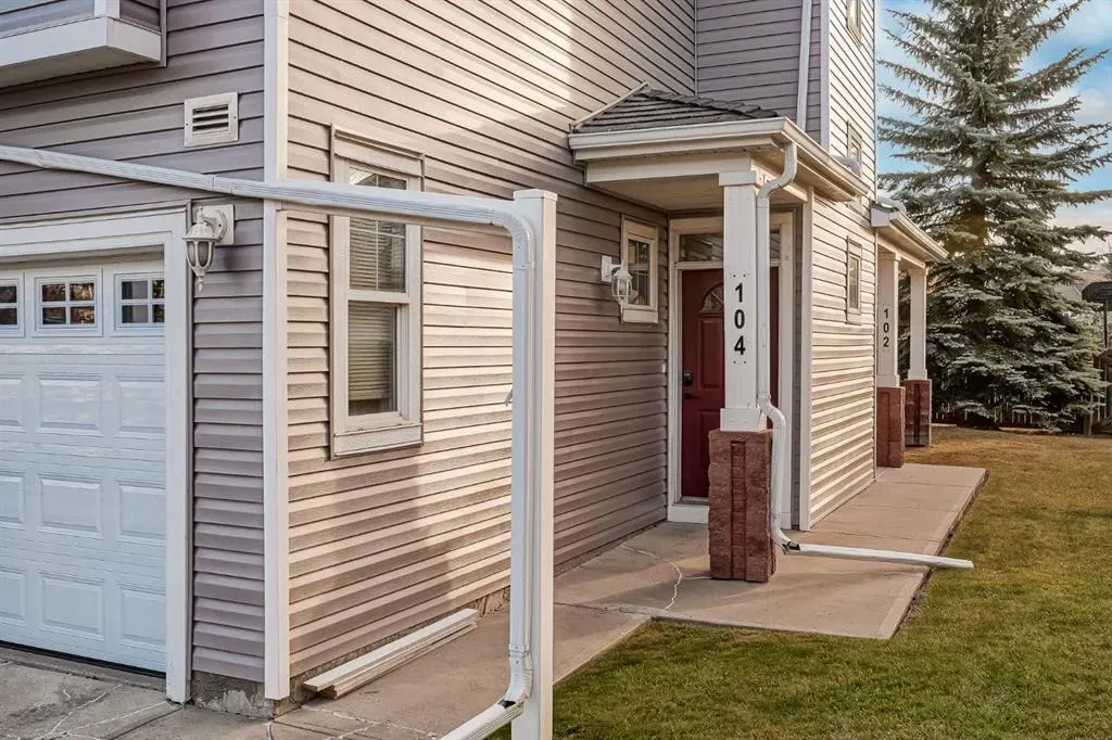 39 Hidden Creek Place NW, #104