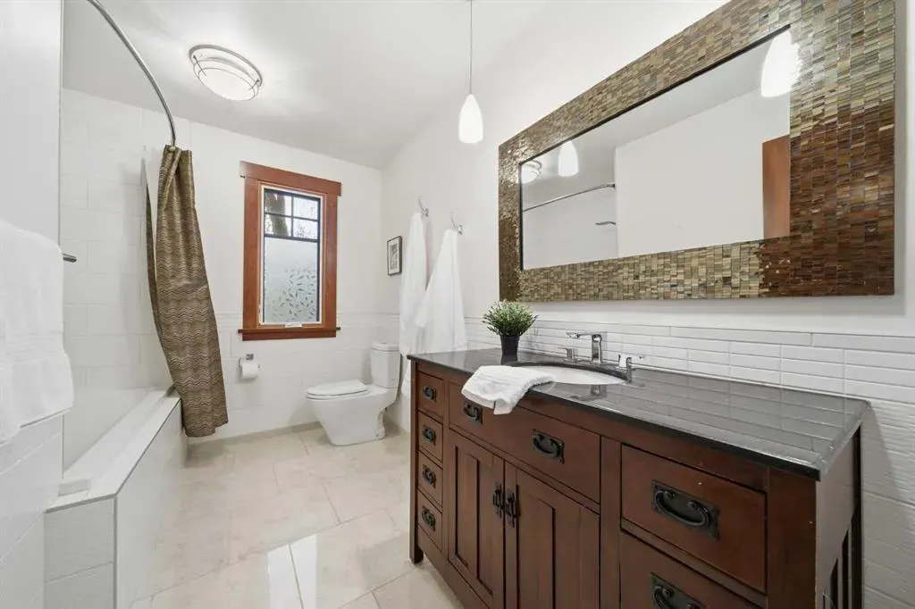 631 Willoughby Crescent SE