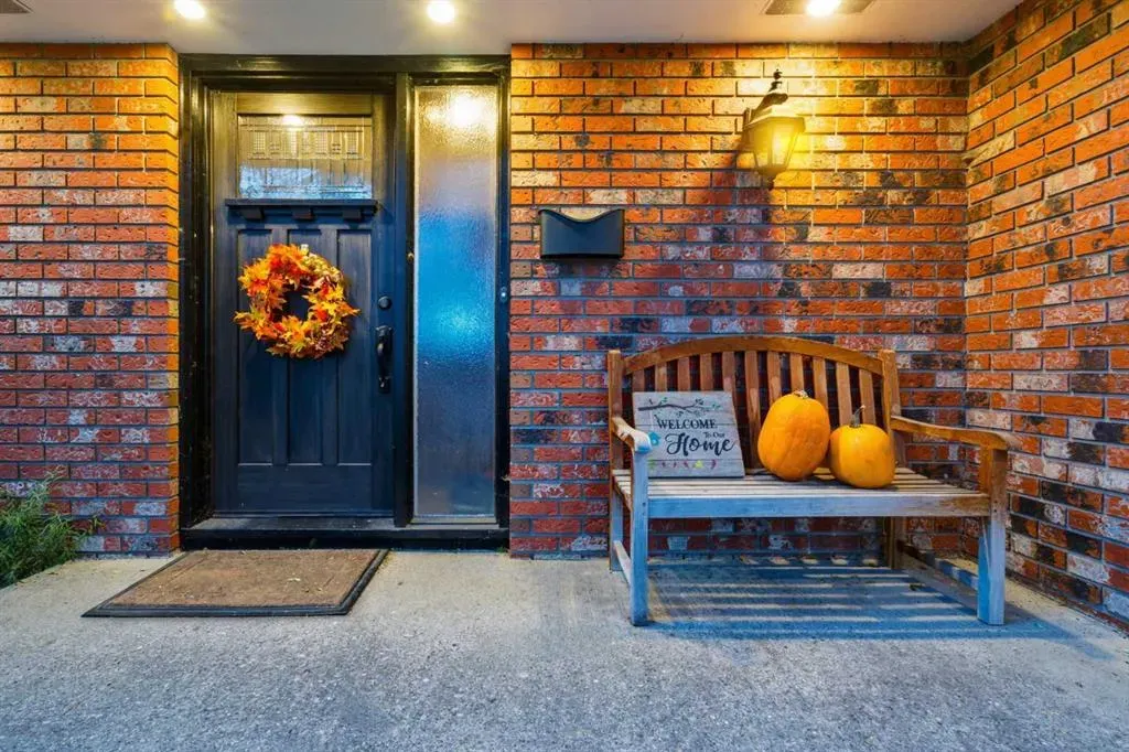 631 Willoughby Crescent SE