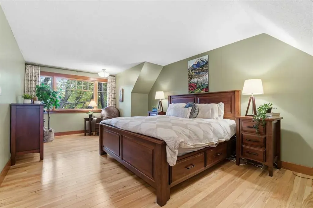 631 Willoughby Crescent SE