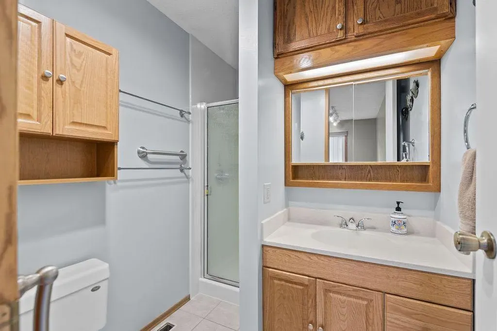 3350 Oakwood Drive SW