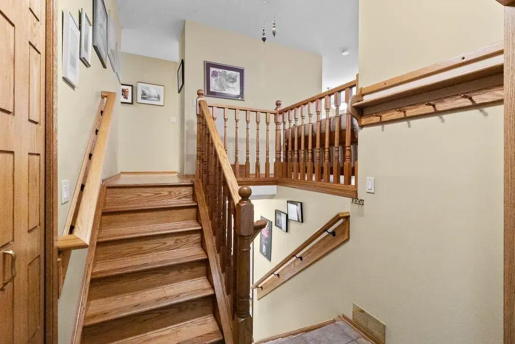 3350 Oakwood Drive SW