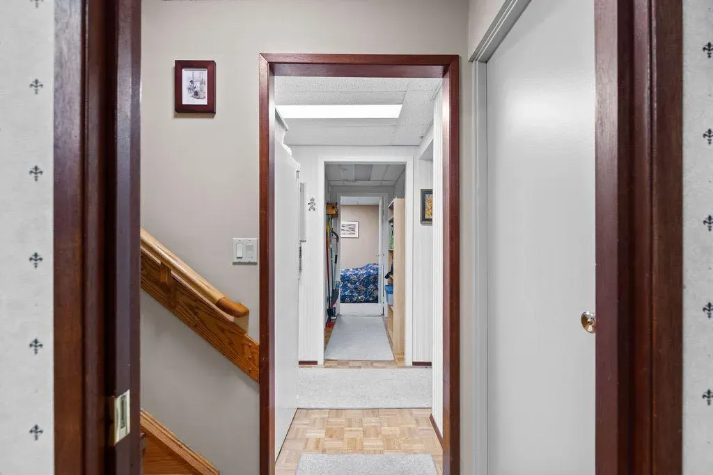 3350 Oakwood Drive SW