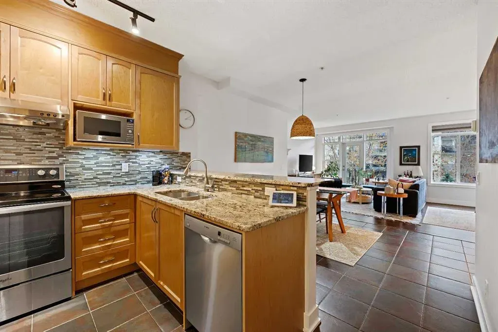 923 15 Avenue SW, #304