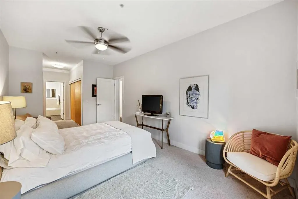 923 15 Avenue SW, #304