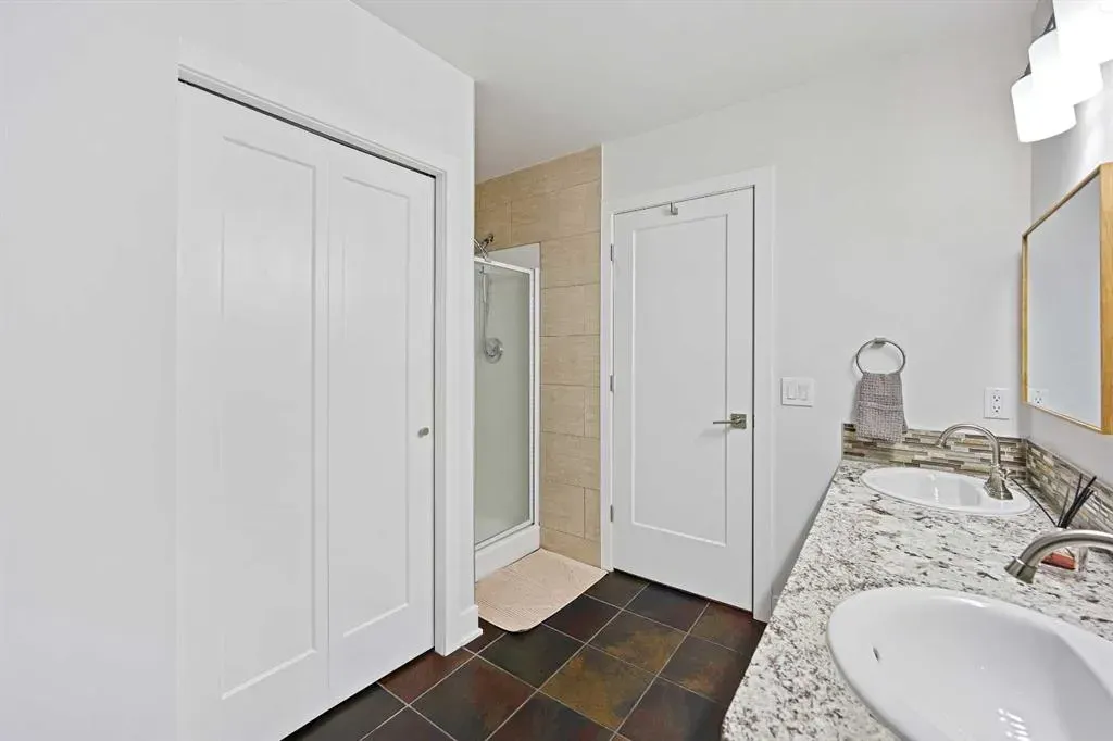 923 15 Avenue SW, #304