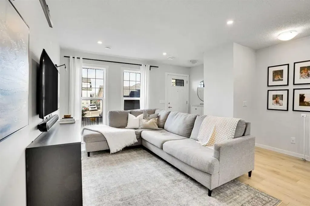 128 Cranbrook Square SE