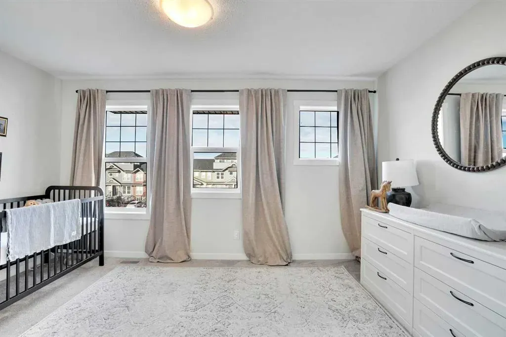 128 Cranbrook Square SE