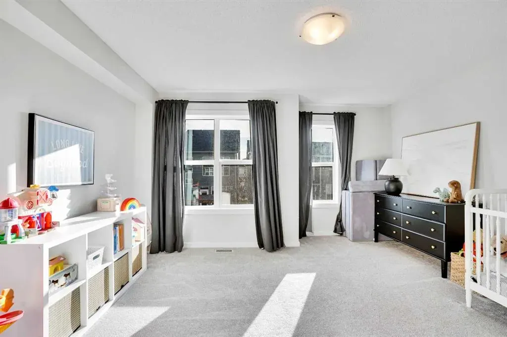 128 Cranbrook Square SE