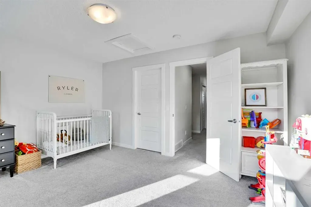 128 Cranbrook Square SE