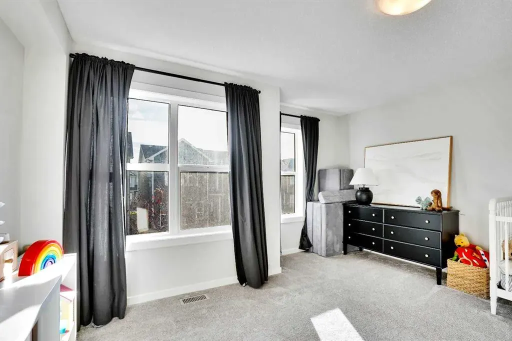 128 Cranbrook Square SE