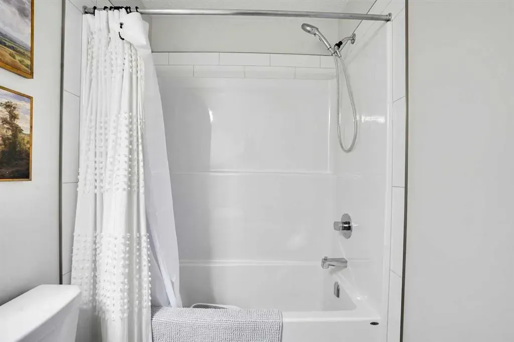 128 Cranbrook Square SE