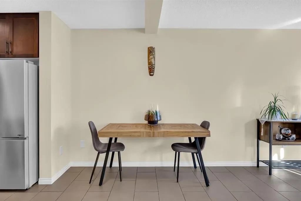 128 Country Village Manor NE