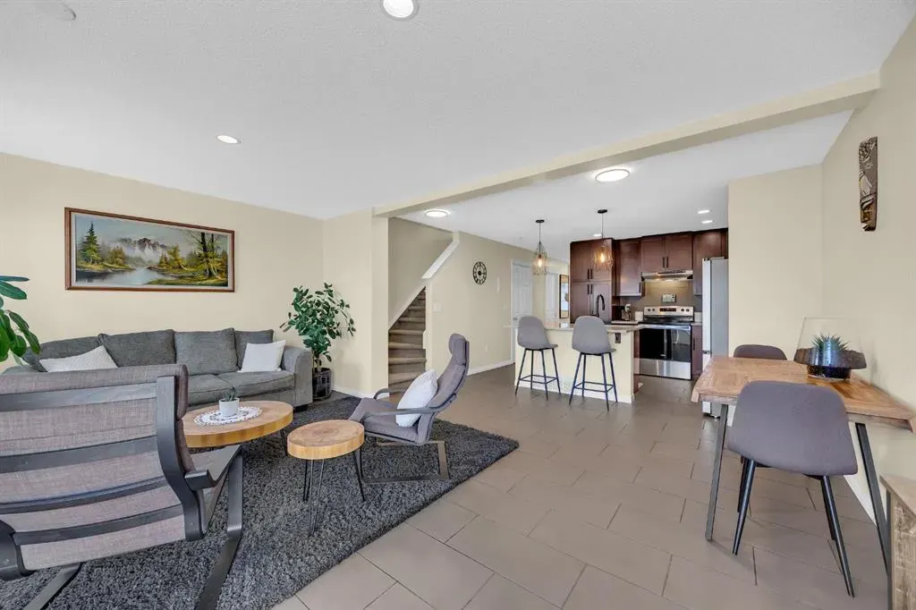 128 Country Village Manor NE