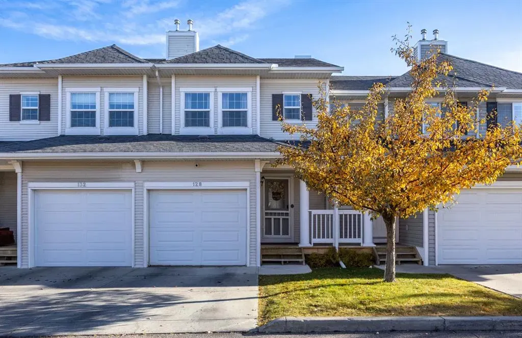 128 Country Village Manor NE