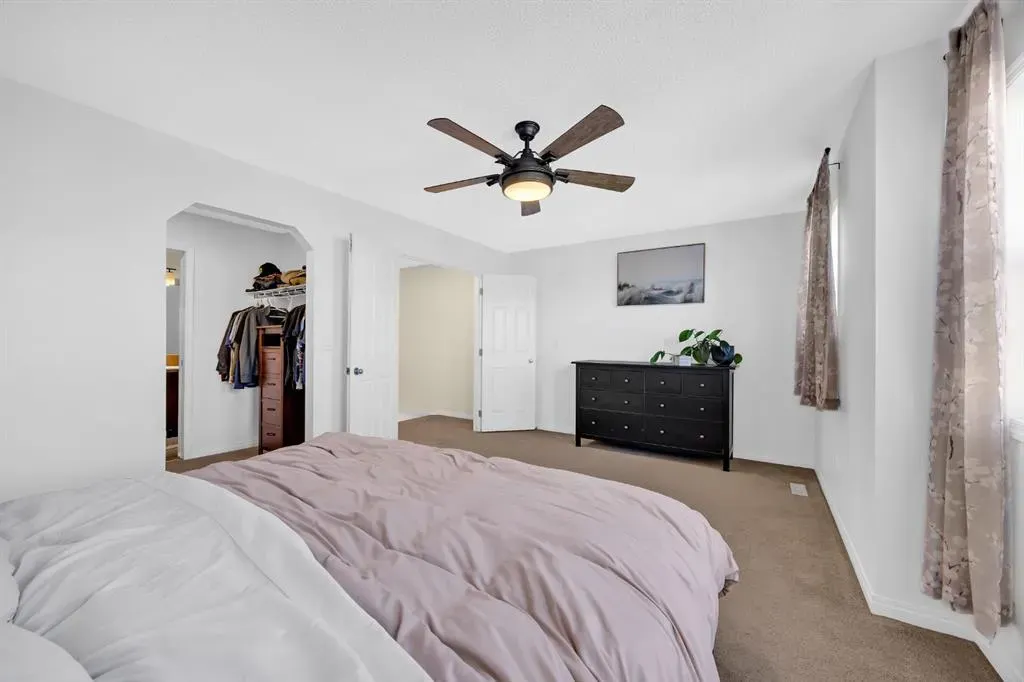 128 Country Village Manor NE