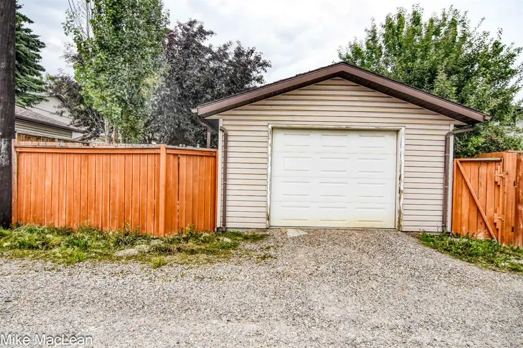 723 Whitehill Way NE