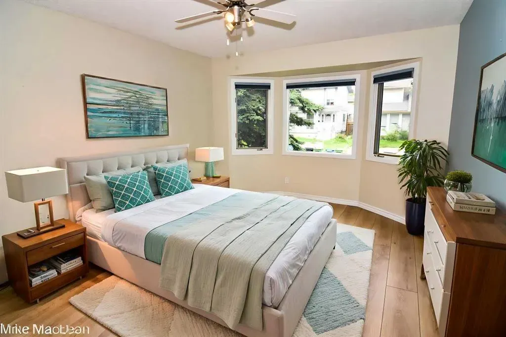 723 Whitehill Way NE