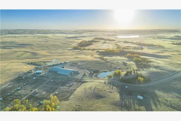 33038 Township Road 272