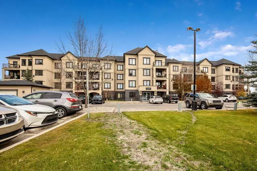 310 Mckenzie Towne Gate SE, #2202