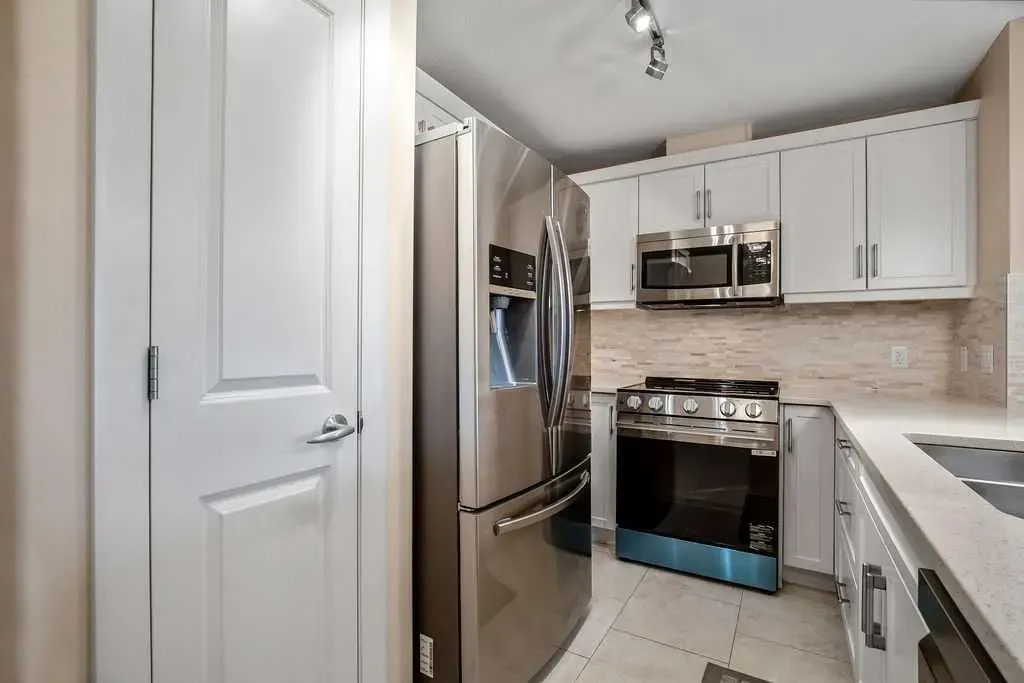 310 Mckenzie Towne Gate SE, #2202