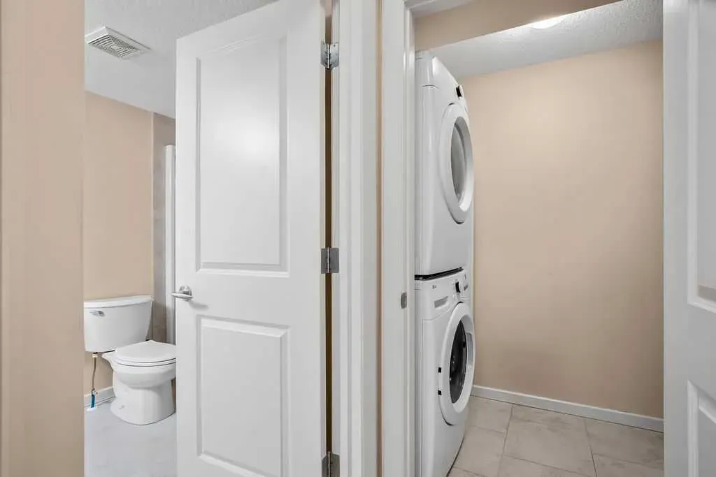 310 Mckenzie Towne Gate SE, #2202