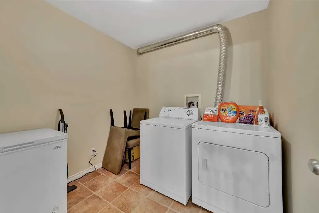 1804 48 Avenue, #303