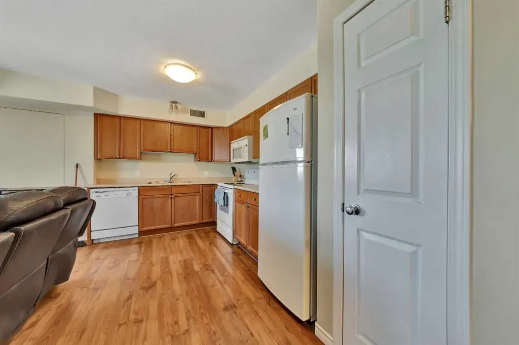 1804 48 Avenue, #303