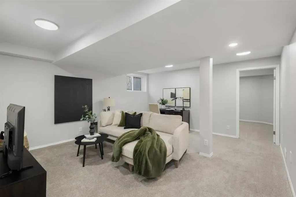 11 Bridlewood Road SW