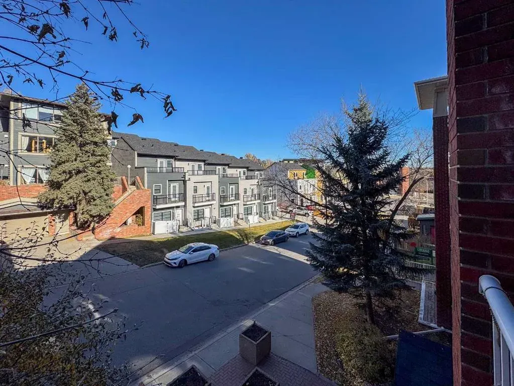 417 3 Avenue NE, #302