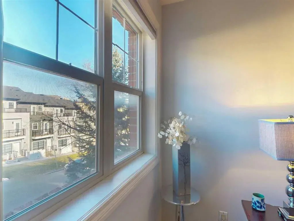 417 3 Avenue NE, #302