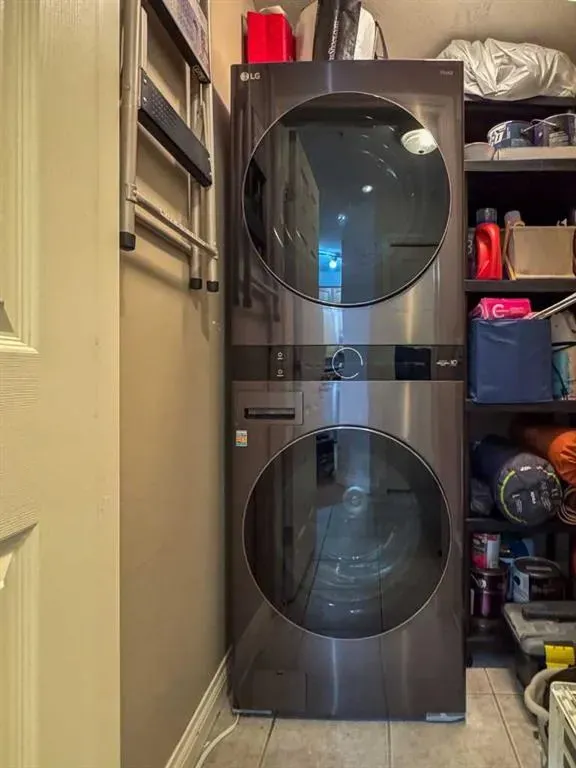 417 3 Avenue NE, #302